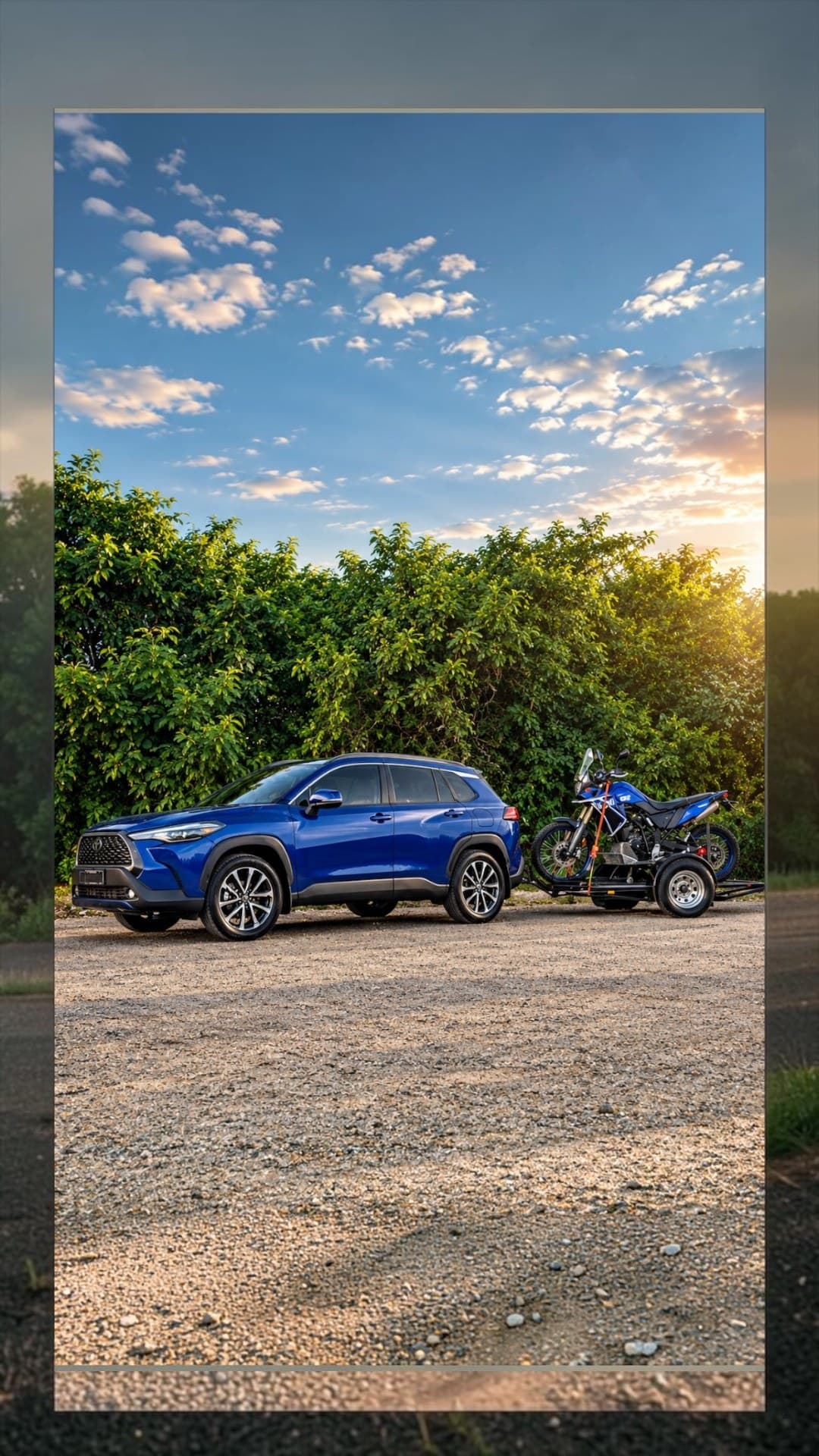 TOYOTA COROLLA CROSS + YAMAHA TENERE 2022
